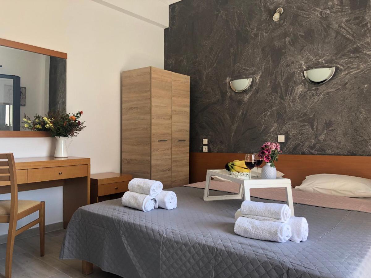Central Guest House Skiathos Exterior photo