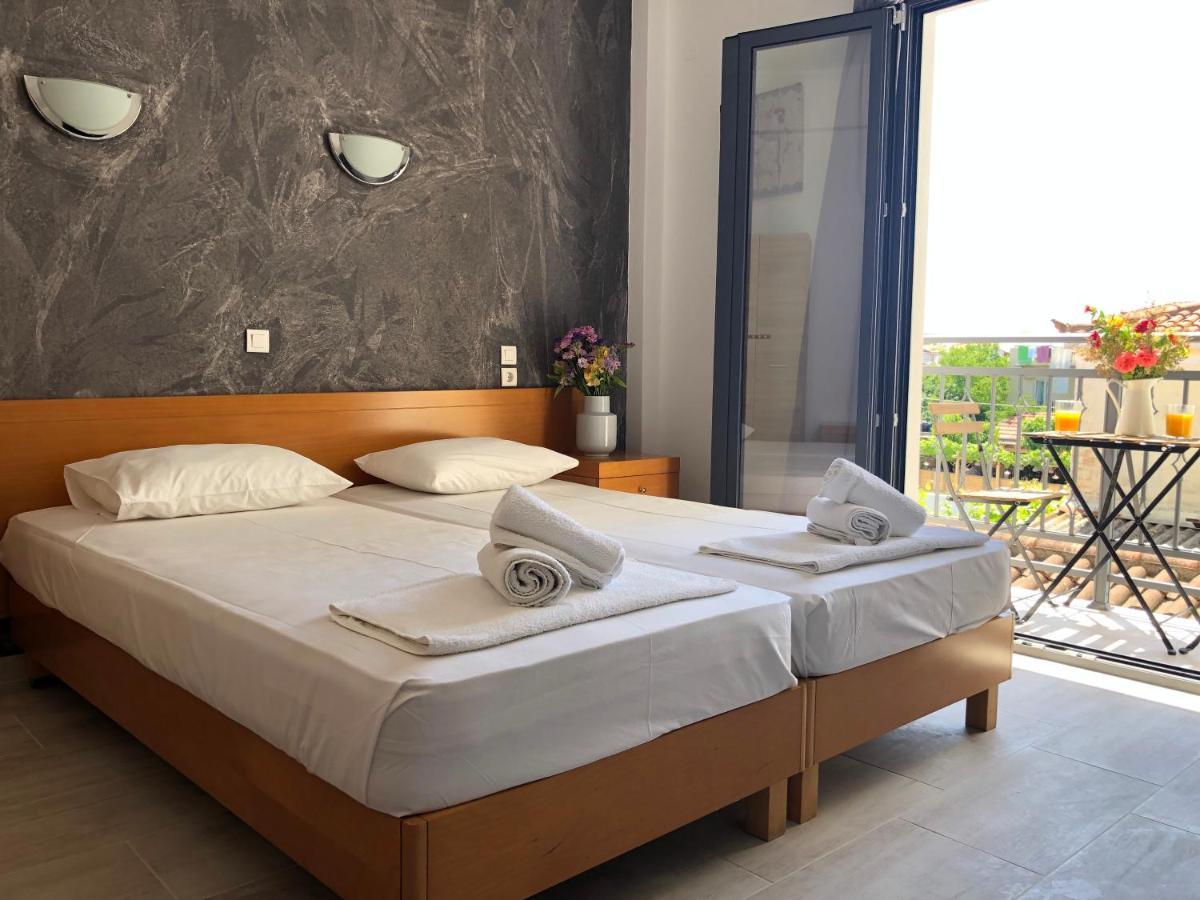 Central Guest House Skiathos Exterior photo