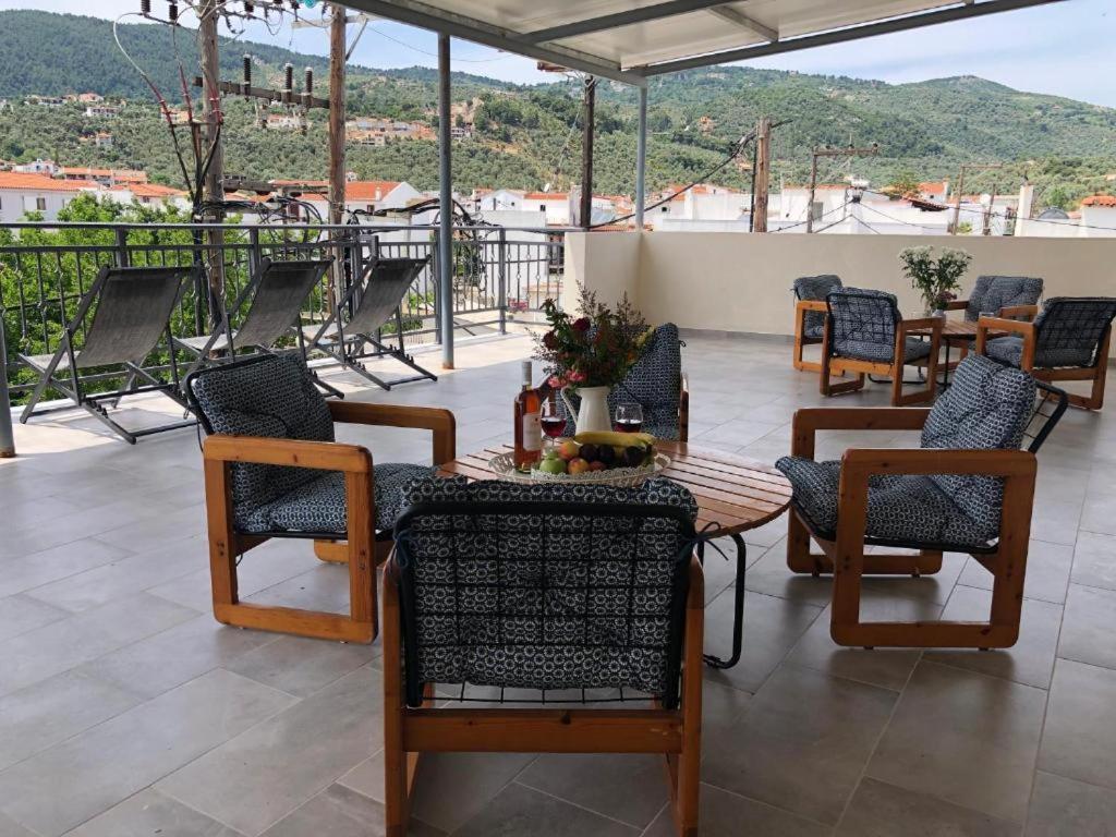 Central Guest House Skiathos Exterior photo